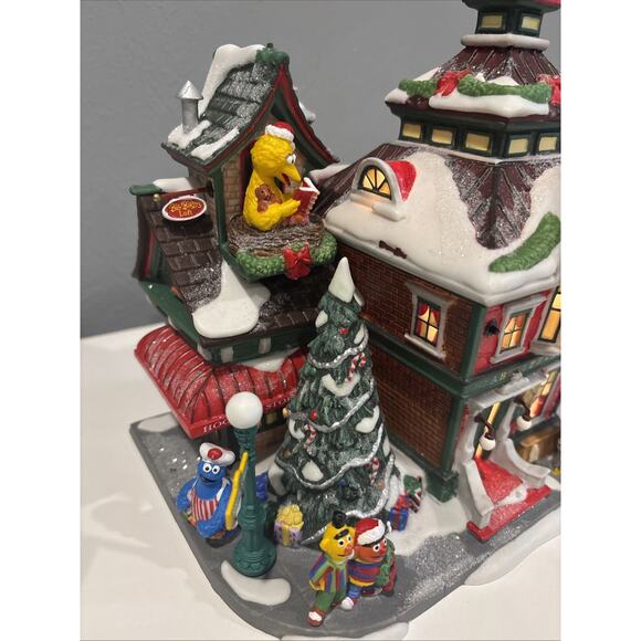 Dept 56 North Pole Series Sesame Street At The North Pole - Picture 9 of 16